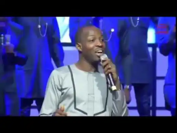 Dunsin Oyekan at TPH Alabaster Box Worship